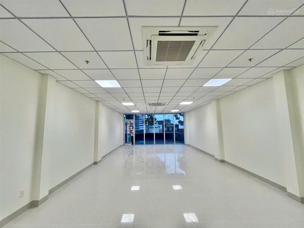 Cho thuê mặt tiền 8m trung tâm quận 5