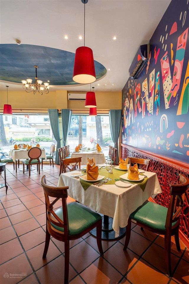 Cho thuê mặt tiền lớn kinh doanh 16x20 trung tâm quận 3