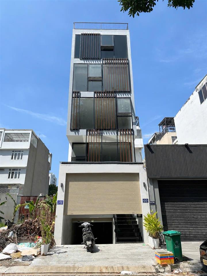 Cho thuê nhà mặt tiền 800m2 trần não quận 2