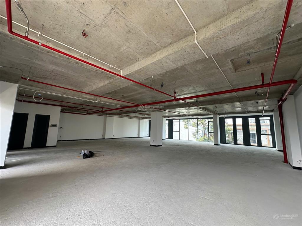 Cho thuê tòa building mới hoàn công 2700m2 đảo kim cương quận 2