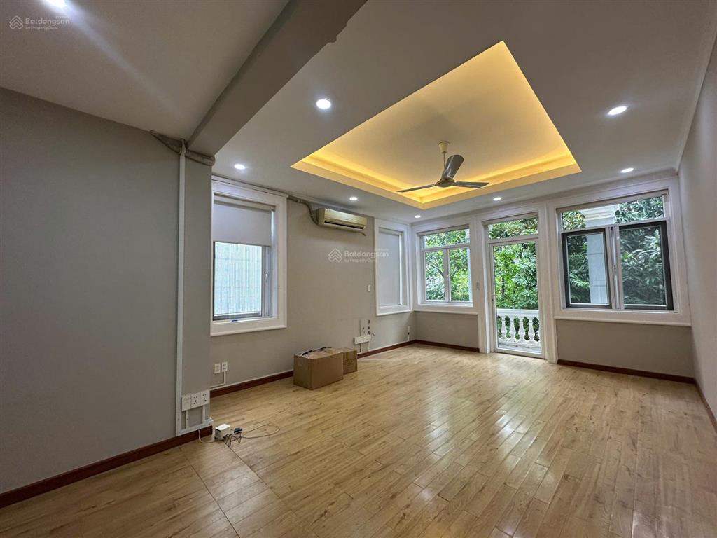 Biệt thự kiến trúc pháp sang trọng hồ bơi riêng | 1.500m2 8 phòng ngủ