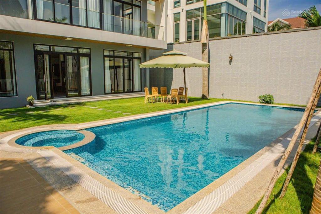 Cho thuê villa 750m2 trung tâm thảo điền