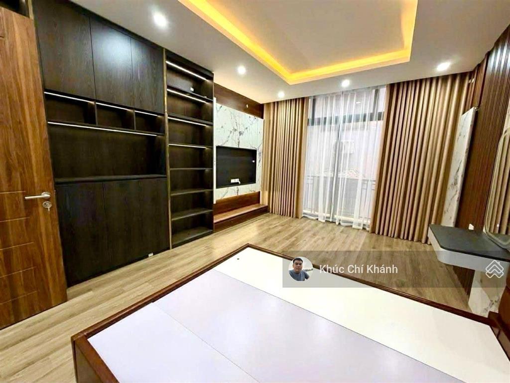 Bán nhà cầu diễn pl 2 ô tô tránh, gara ô tô, thang máy, view vườn hoa nhà mới full nt, 58m 7t 18 tỷ
