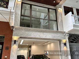 Bán nhà phú diễn thang máy phân lô gara ô tô tránh dừng đỗ trước nhà, nhà mới full nt, 59m 7t 18 tỷ
