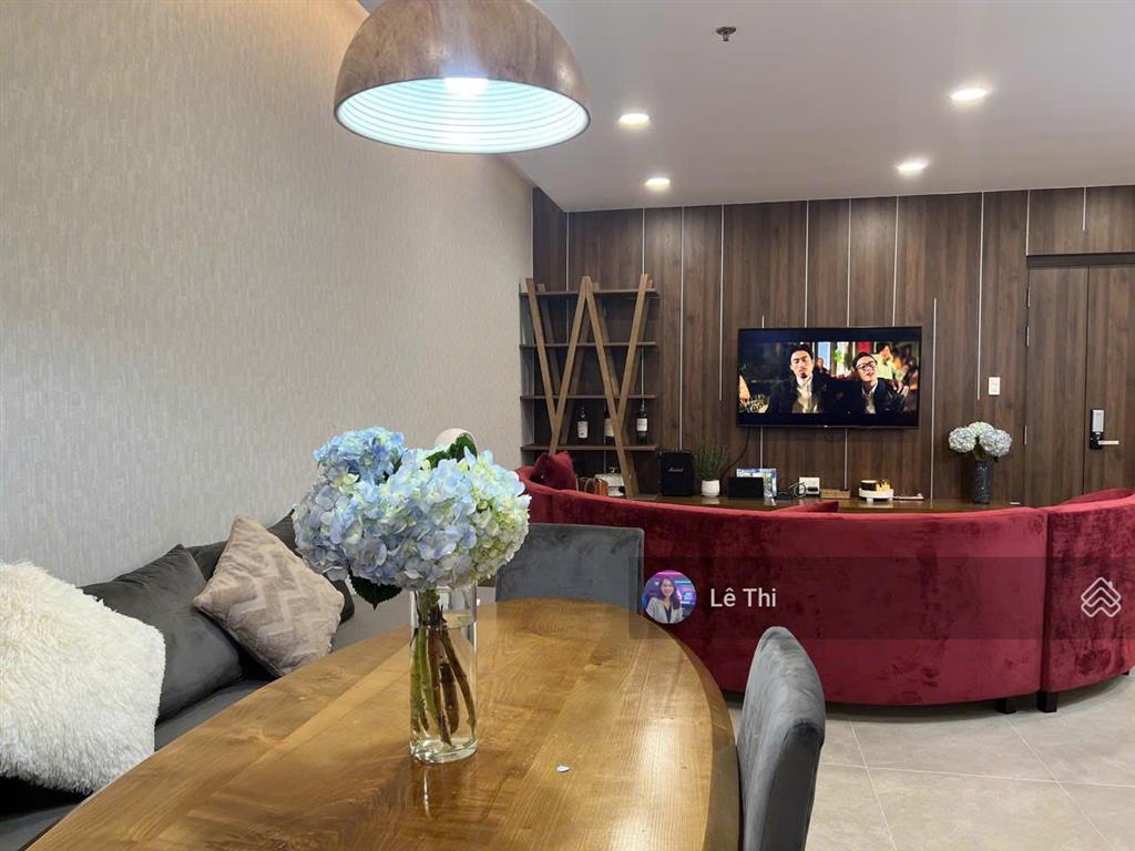 Bán ch sunrise city 2 phòng ngủ 97m2 view đông, giá 8 tỷ  0936 444 ***