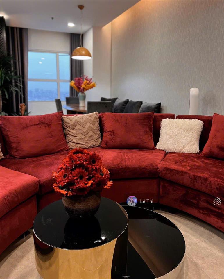 Bán ch sunrise city 2 phòng ngủ 97m2 view đông, giá 8 tỷ  0936 444 ***
