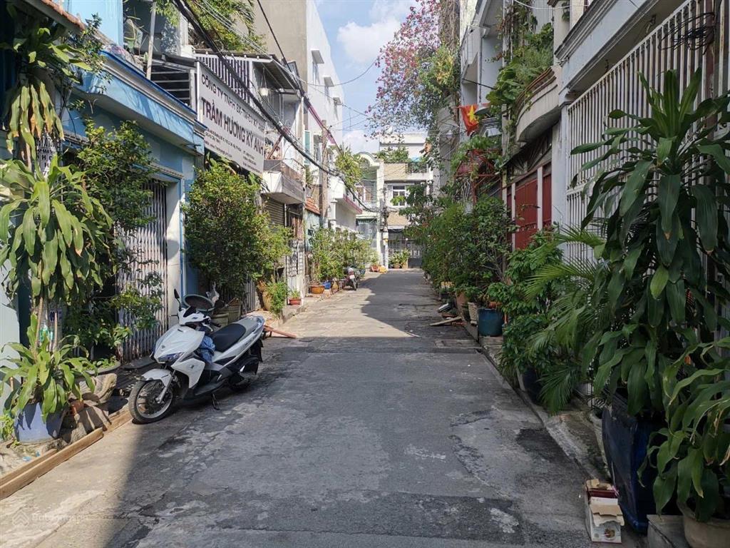 Cho thuê nhà riêng hẻm 439, nguyễn văn khối (3,5 m x 11 m) 7tr5 hẻm đẹp  xe hơi