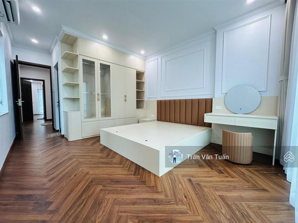 Phân lô đẹp nhất nghĩa đôhoàng quốc việt, lô góc 3 mặt ngõ oto, kinh doanh, 70m*7t*4.5m, giá 28 tỷ