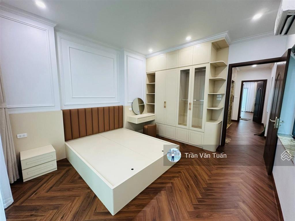 Phân lô đẹp nhất nghĩa đôhoàng quốc việt, lô góc 3 mặt ngõ oto, kinh doanh, 70m*7t*4.5m, giá 28 tỷ