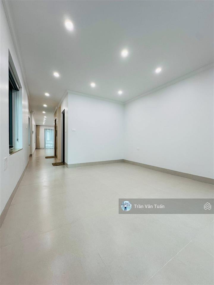 Phân lô đẹp nhất nghĩa đôhoàng quốc việt, lô góc 3 mặt ngõ oto, kinh doanh, 70m*7t*4.5m, giá 28 tỷ