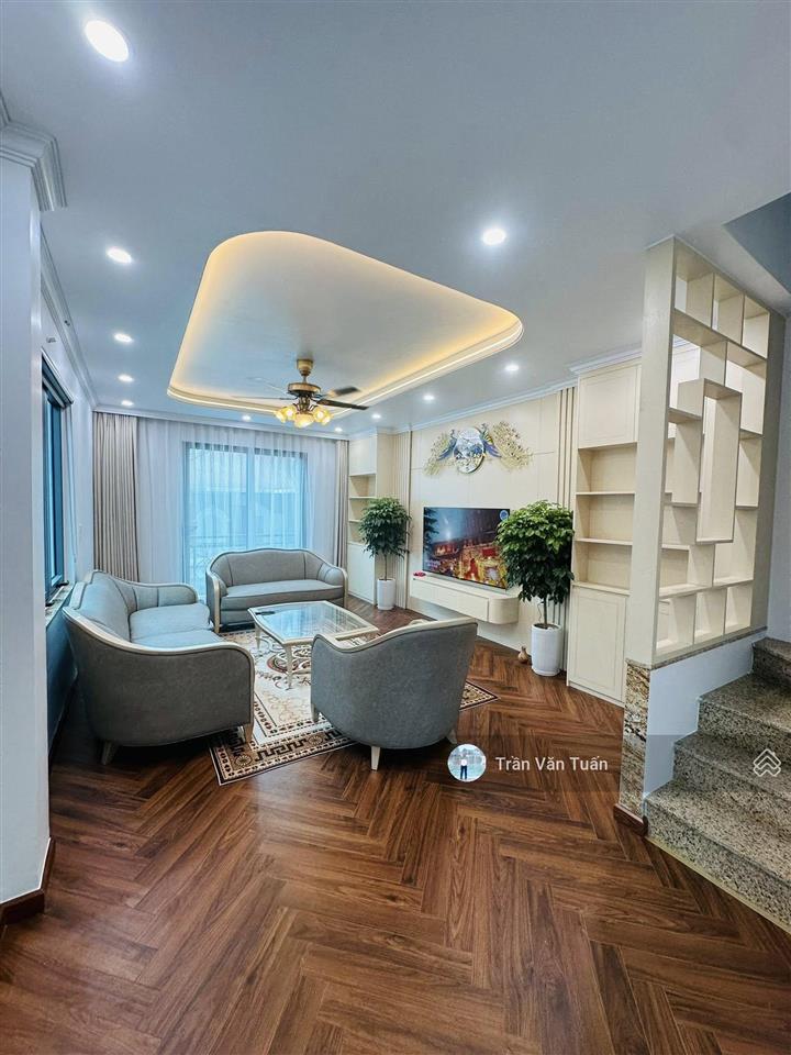 Phân lô đẹp nhất nghĩa đôhoàng quốc việt, lô góc 3 mặt ngõ oto, kinh doanh, 70m*7t*4.5m, giá 28 tỷ