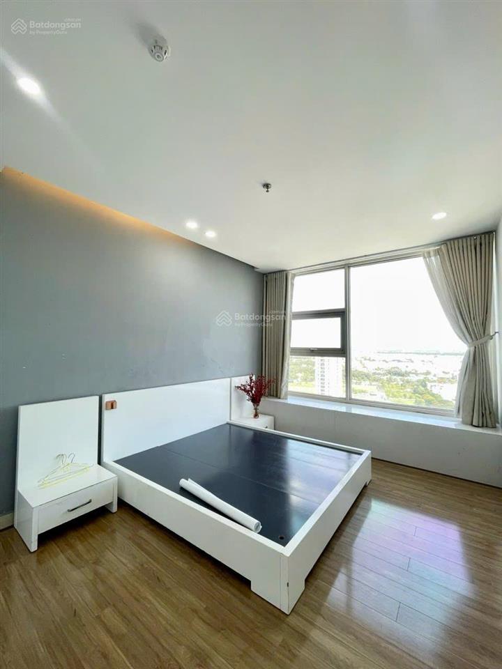 Bán nhanh căn hộ la casa, 3pn 2wc 1 kho tầng cao  128m² giá 6tỷ400 thương lượng