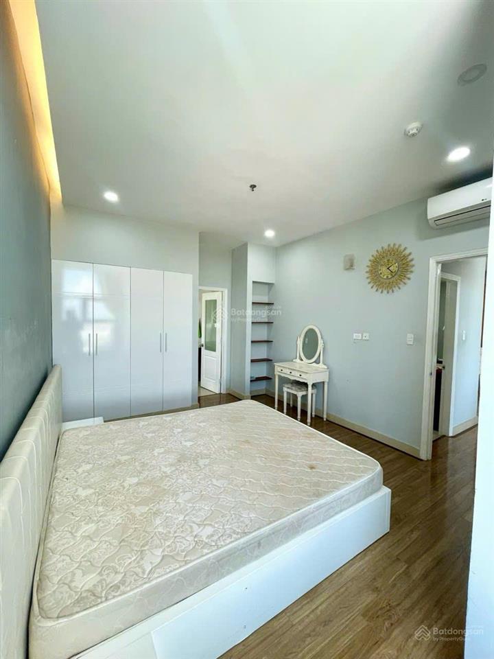 Bán nhanh căn hộ la casa, 3pn 2wc 1 kho tầng cao  128m² giá 6tỷ400 thương lượng