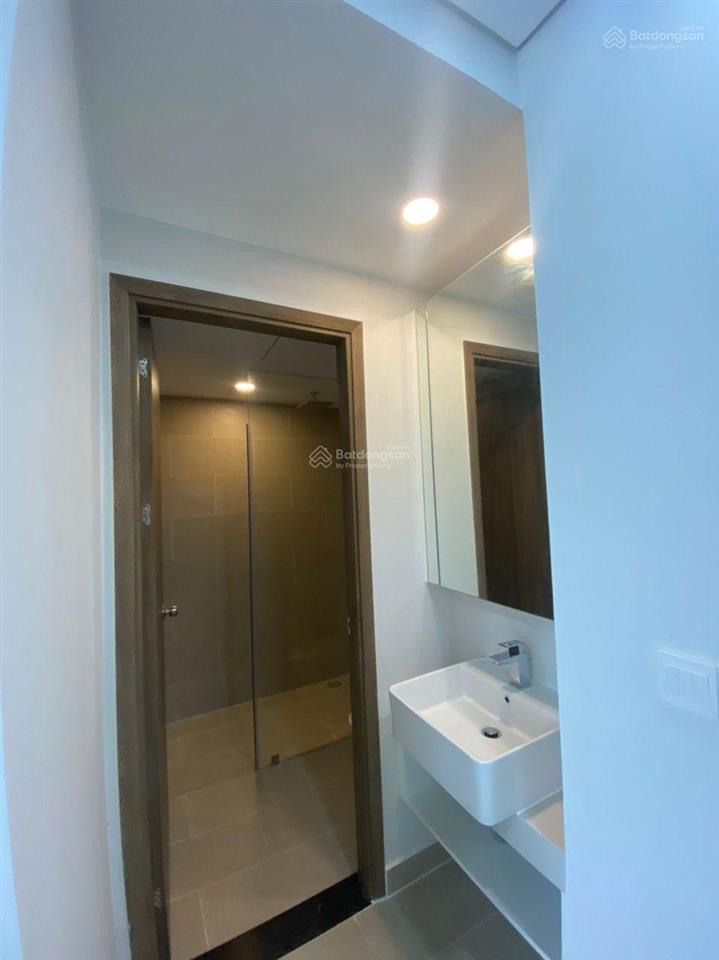 Bán căn 2pn 1wc river panorama  55m2 view thoáng  giá 3tỷ700  nội thất cơ bản