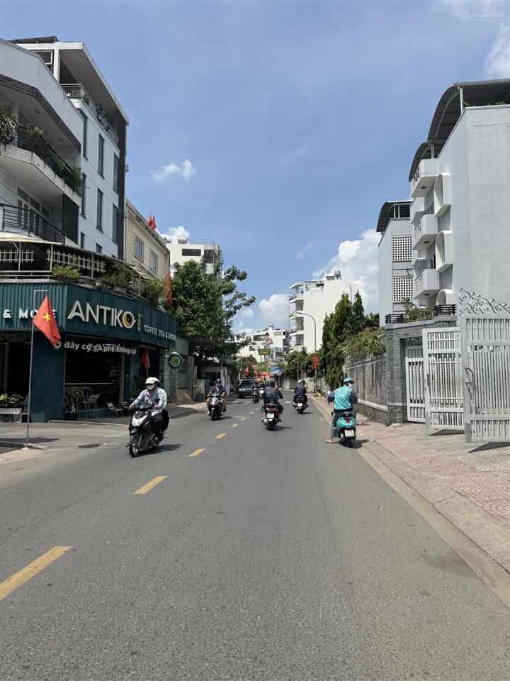 Bán toà building hầm+8lầu đang có hđt 750tr/th, sổ cá nhân, đ/c 302 nguyễn văn đậu, q. bình thạnh