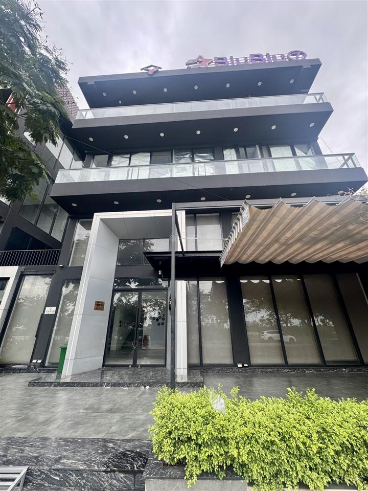 Hot! cho thuê tòa nhà view trực diện sông sài gòn phù hợp văn phòng, showroom, 31 trần quý kiên