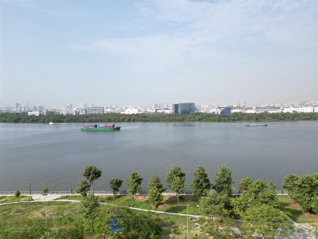 Hot! cho thuê tòa nhà view trực diện sông sài gòn phù hợp văn phòng, showroom, 31 trần quý kiên