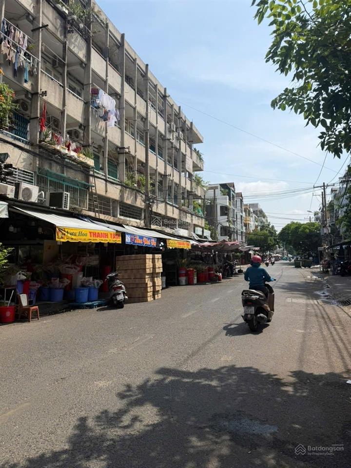 Nhà mặt tiền khu chợ hoa đầm sen