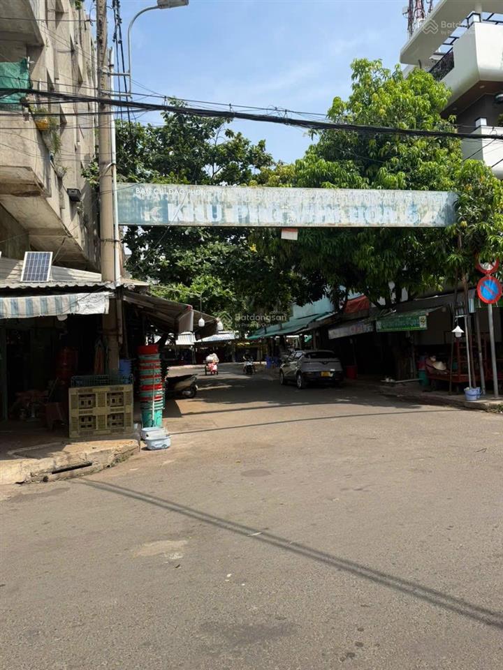 Nhà mặt tiền khu chợ hoa đầm sen