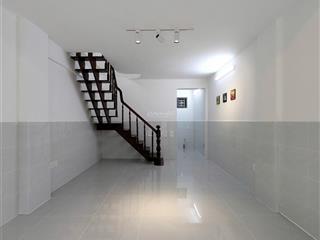Chính chủ cần bán căn hộ tầng trệt  chung cư cây mai quận 11