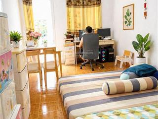 Nhà hxh thông . 2 tầng. 50m2 . 2pn . 2wc . sổ hoàn công đủ .gần chợ bà chiểu .
