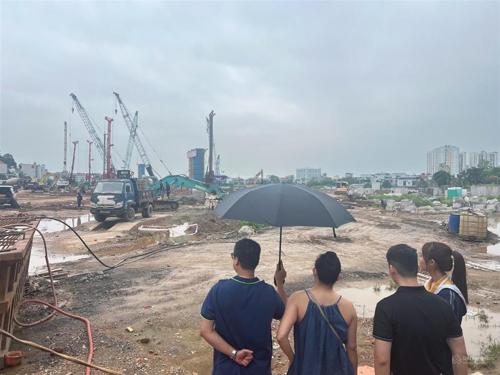Bán căn 2pn the vista văn la 61m² full nội thất giá 5,5 tỷ