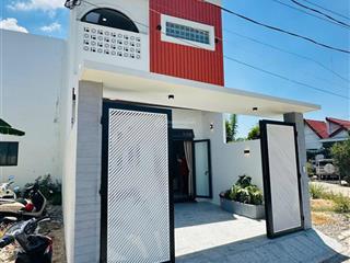 Nhà lầu 2 tầng mái đúc tại thôn thanh minh, xã diên lạc diên khánh