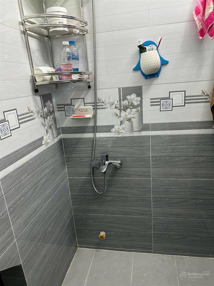 Bán nhà 2 tầng gần biển hẻm 120 hùng vương nha trang giá 5,5 tỷ diện tích 28,4m2  ngang