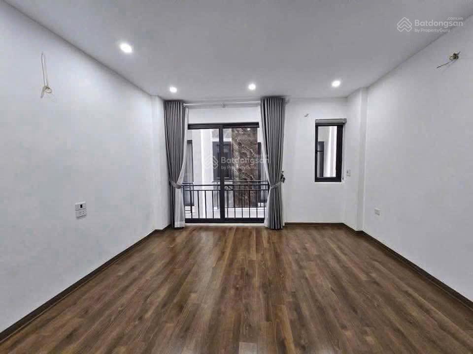 Bán nhà riêng tại ngọc thụy, 30 m2, 5 tầng mới xây, đẹp
