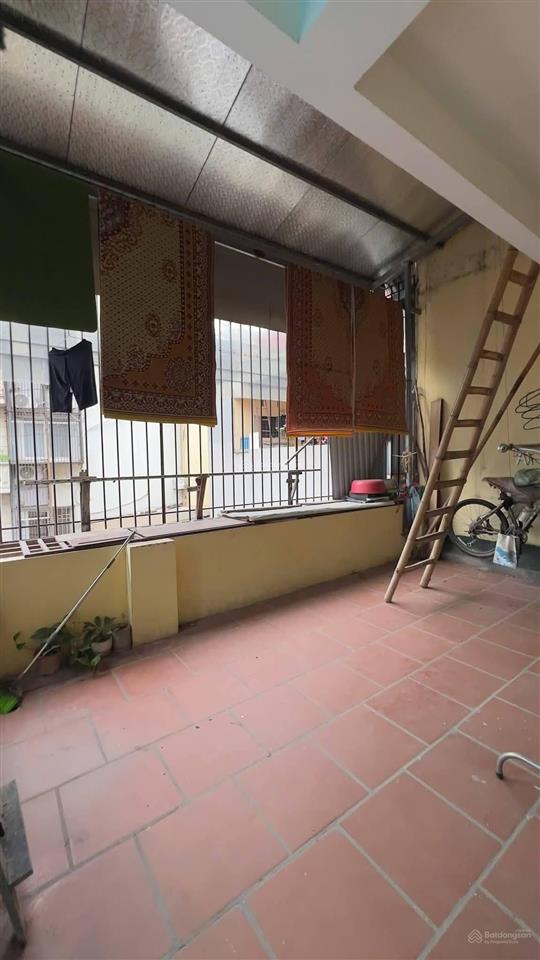 Bán nhà đẹp mỹ đình 1 46.5m2 4 tầng 9.75 tỷ nhà góc 2 mặt ngõ, ô tô vào, gần chợ lớn