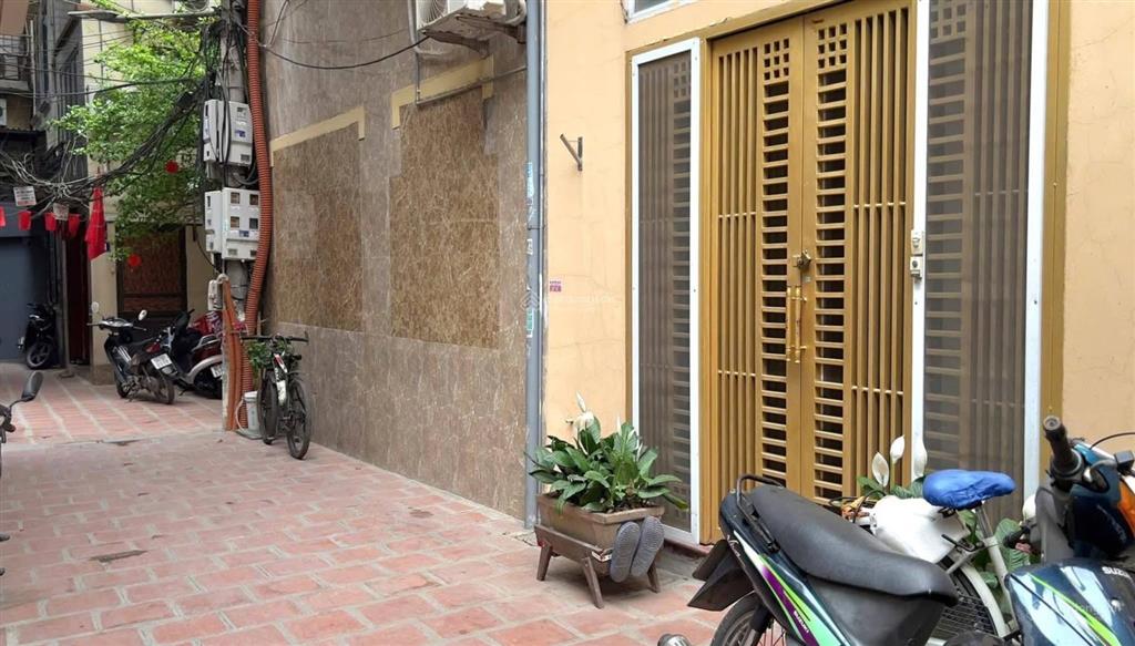 Bán nhà đẹp mỹ đình 1 46.5m2 4 tầng 9.75 tỷ nhà góc 2 mặt ngõ, ô tô vào, gần chợ lớn