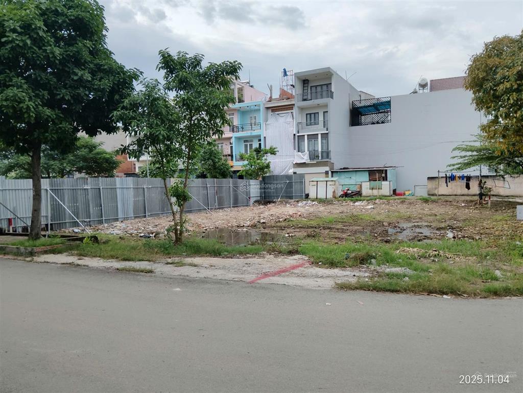 Chỉ 59 tr/m2 ngộp bank bán gấp lô 440m2 3 mt đường nguyễn duy trinh, đường trước nhà 14m