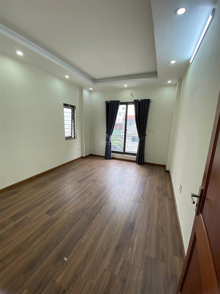 Nhà yên nghĩa vị trí cực đẹp10m ra trục chính ô tô đỗ ngày đêmtrên 4 tỷ không có căn nào đẹp hơn