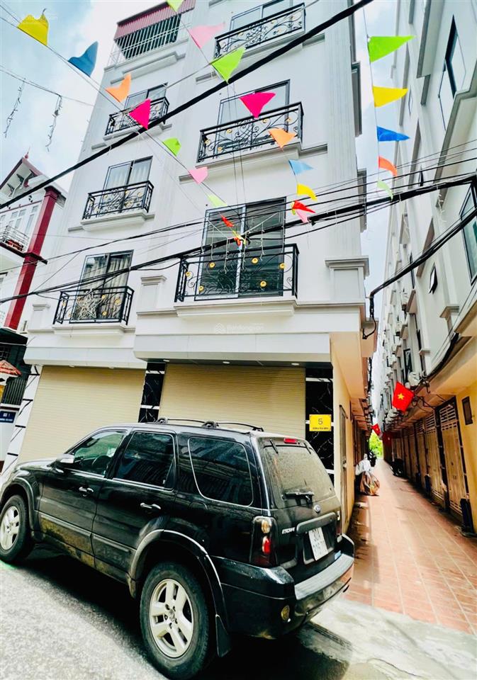 Nhà yên nghĩa vị trí cực đẹp10m ra trục chính ô tô đỗ ngày đêmtrên 4 tỷ không có căn nào đẹp hơn
