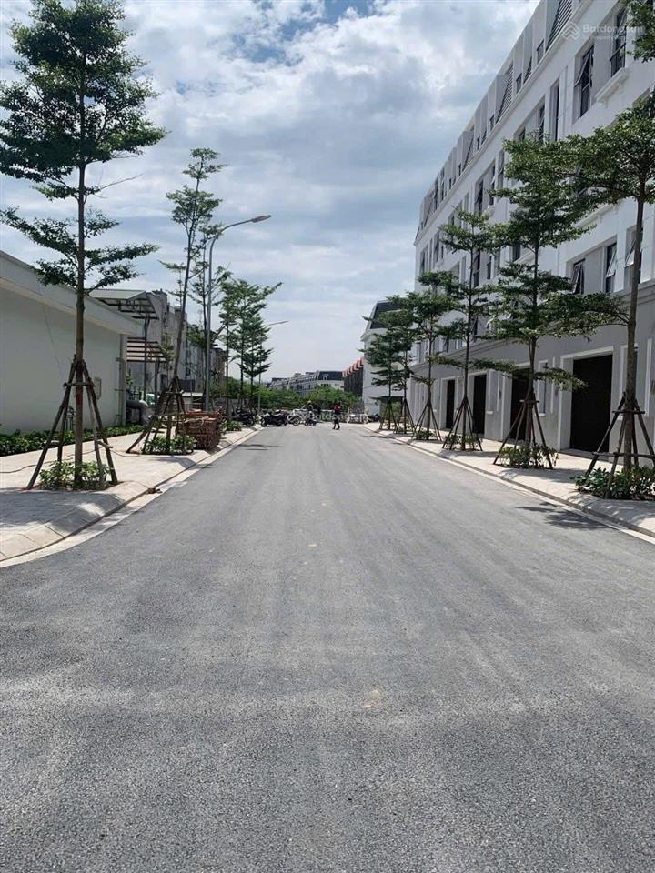 Hiếm  hơn 15 tỷ  liền kề kđt văn phú  2 thoáng  nhà 5 tầng mới  vị trí đẹp. cc 0969 139 ***