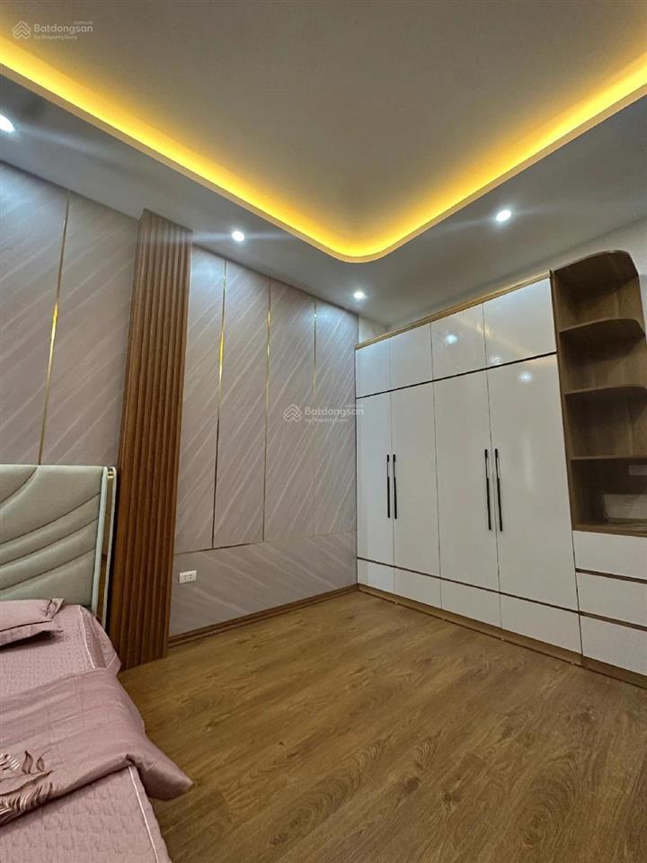 Bán nhà trần phú  văn quán  vị trí đẹp  kinh doanh tốt ô tô tránh. dt 50m2/4 tầng chỉ hơn 10tỷ