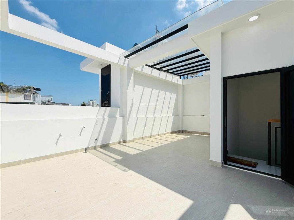 Bán nhà lý chiêu hoàng, 5 x 12, 4 tầng btct, 4pn có sân thượng, nội thất đẹp,hẻm nhựa 6m an ninh