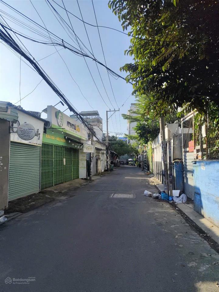 Bán nhà lý chiêu hoàng, 5 x 12, 4 tầng btct, 4pn có sân thượng, nội thất đẹp,hẻm nhựa 6m an ninh