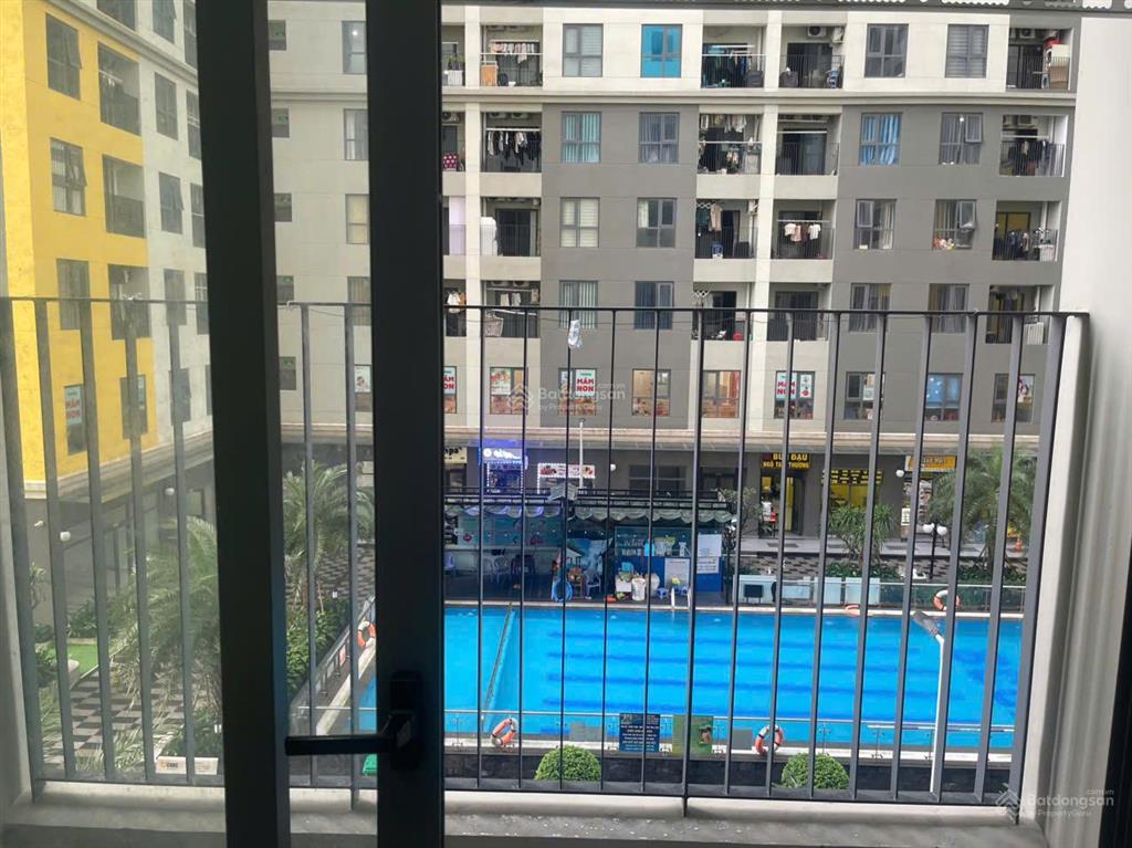 Cần bán căn 2pn2wc bcons plaza  giá 2 tỷ 3  view hồ bơi đắt giá