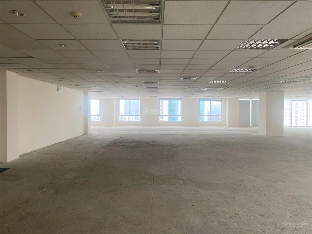 Cho thuê văn phòng tại 11b cát linh, 420 nghìn / m2, 1000 m2, hàng hiếm tại đống đa