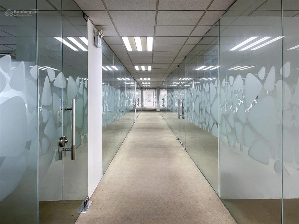 Cho thuê văn phòng tại 11b cát linh, 420 nghìn / m2, 1000 m2, hàng hiếm tại đống đa
