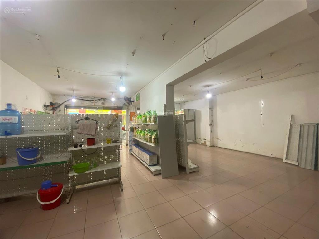 Cho thuê mặt bằng kinh doanh 1517 đội cấn 87m2 mt 7,2m giá rẻ phí nửa tháng