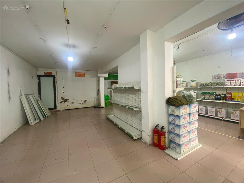 Cho thuê mặt bằng kinh doanh 1517 đội cấn 87m2 mt 7,2m giá rẻ phí nửa tháng