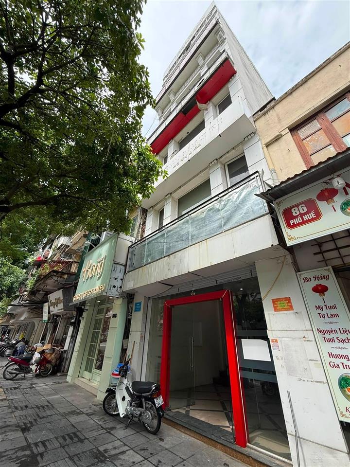 Cho thuê nhà mặt phố 88 phố huế, 200 triệu, 950 m2, giá ưu đãi chấp nhận tg