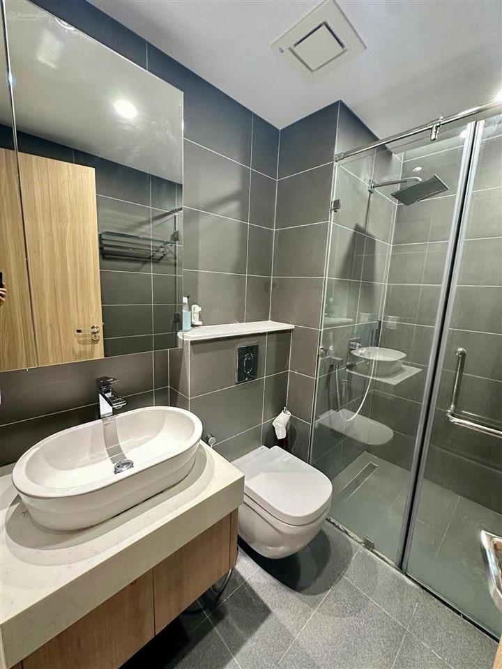 Chính chủ cần bán căn hộ 3n107m2 tầng trung. 2 slot oto full đồ cao cấp. chỉ 12tỷ2. cam kết ko ảo