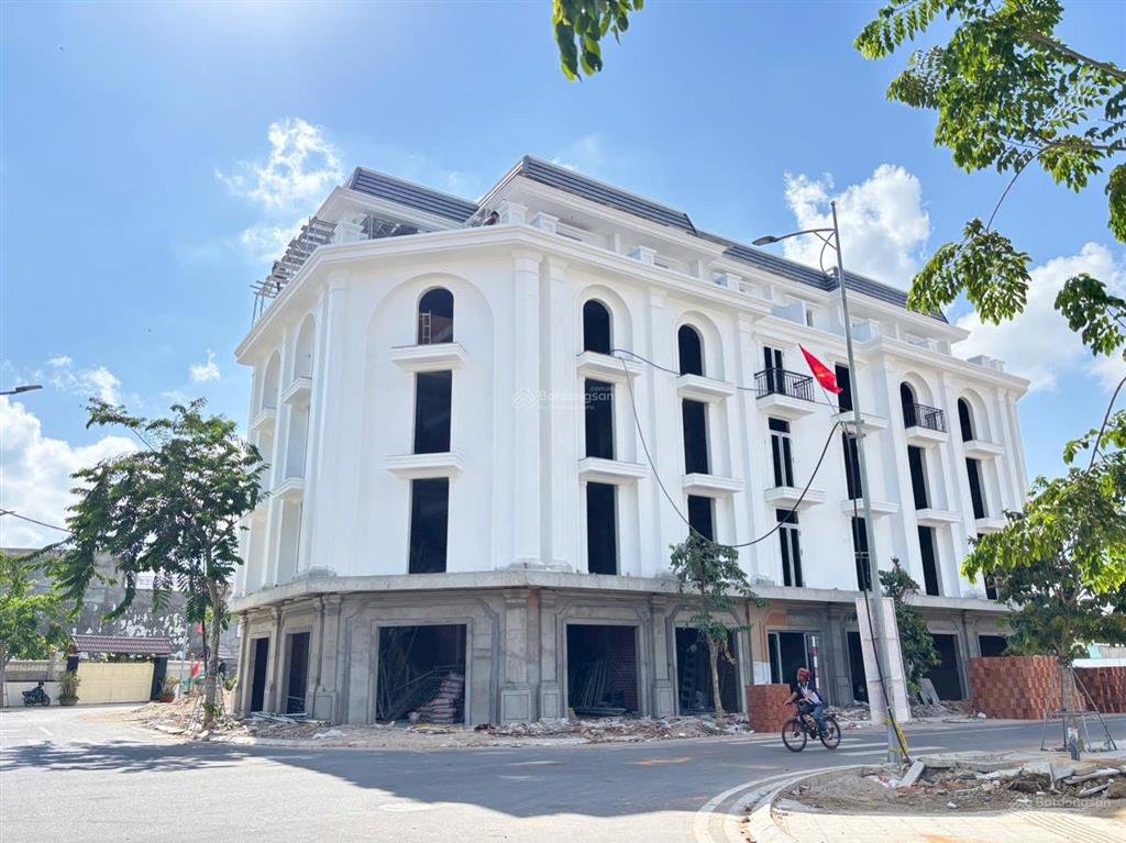 Bán nhà phố 5 tầng, trung tâm tp phan rang, sổ hồng chính chủ, hoàn công nhà, giá trực tiếp 3 tỷ 5