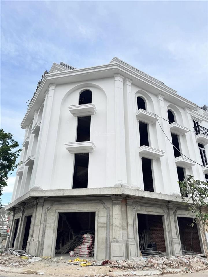 Bán nhà phố 5 tầng, trung tâm tp phan rang, sổ hồng chính chủ, hoàn công nhà, giá trực tiếp 3 tỷ 5