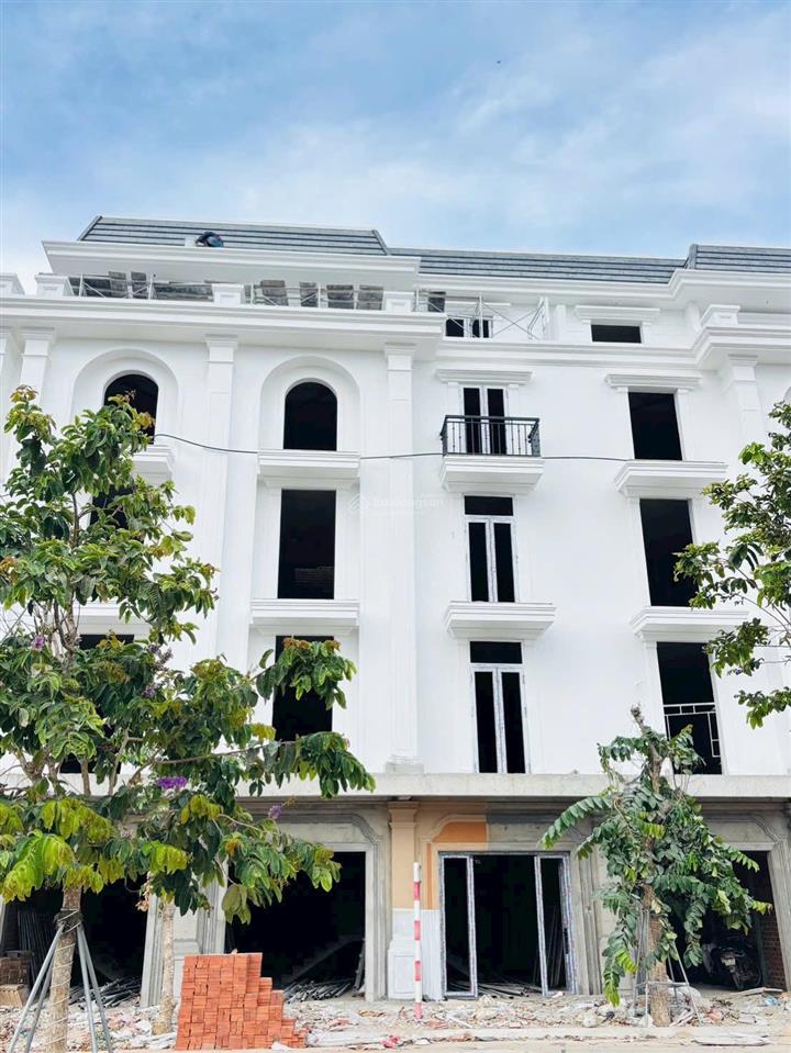 Bán nhà phố 5 tầng, trung tâm tp phan rang, sổ hồng chính chủ, hoàn công nhà, giá trực tiếp 3 tỷ 5