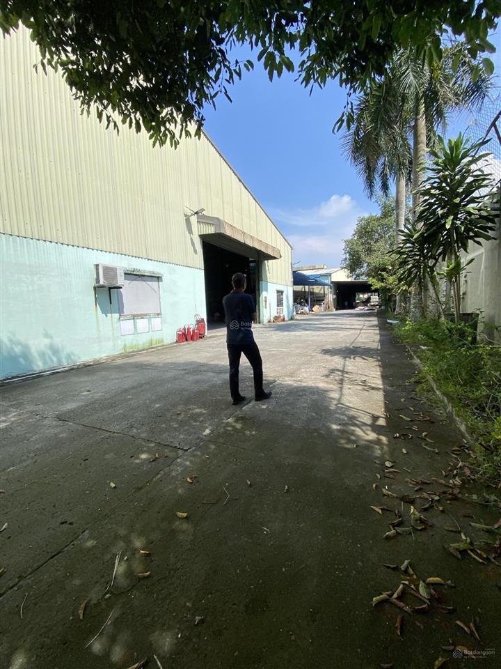 Cho thuê 1000m² kho xưởng tân bình