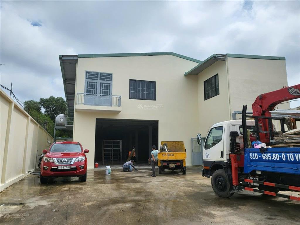 Cho thuê 1300m² kho xưởng củ chi